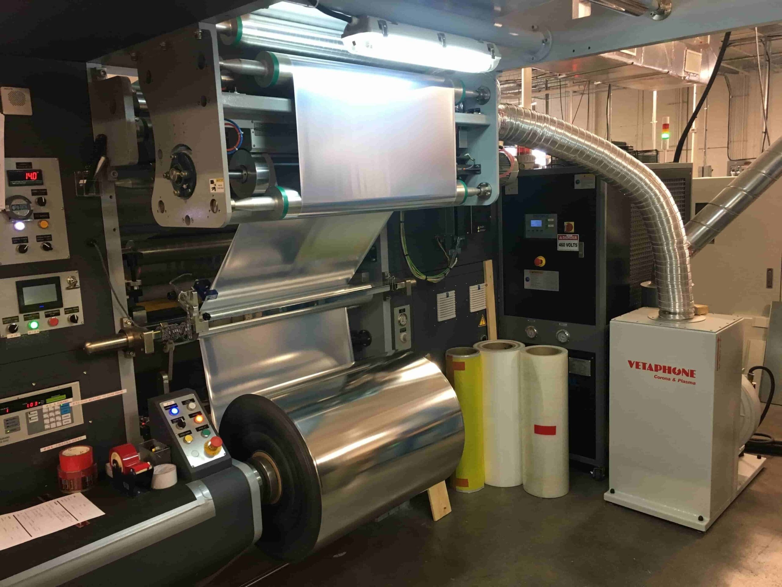 KARLVILLE SWITCHES TO VETAPHONE CORONA FOR ITS TL-800 LAMINATOR